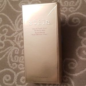 Stila 10-in-1 HD balm